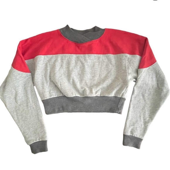 Urban Outfitters Darby Grey and Red Color Block Crop Sweater Size Small - Picture 2 of 4